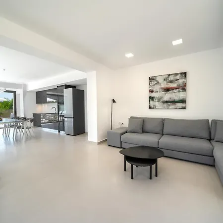 Vivian Heated Private Swimming Pool & Jacuzzi Villa Georgioupoli